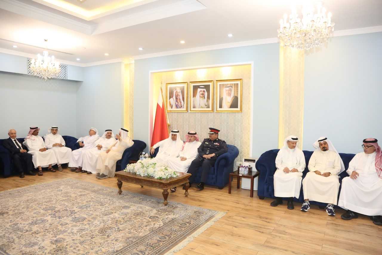 محافظ العاصمة يستقبل المهنئين بعيد الأضحى المبارك<